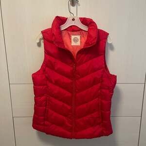 So Women’s Red Puffer Vest Sz L